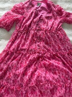Beautiful pink Taylor brand dress (size 4) only worn once!